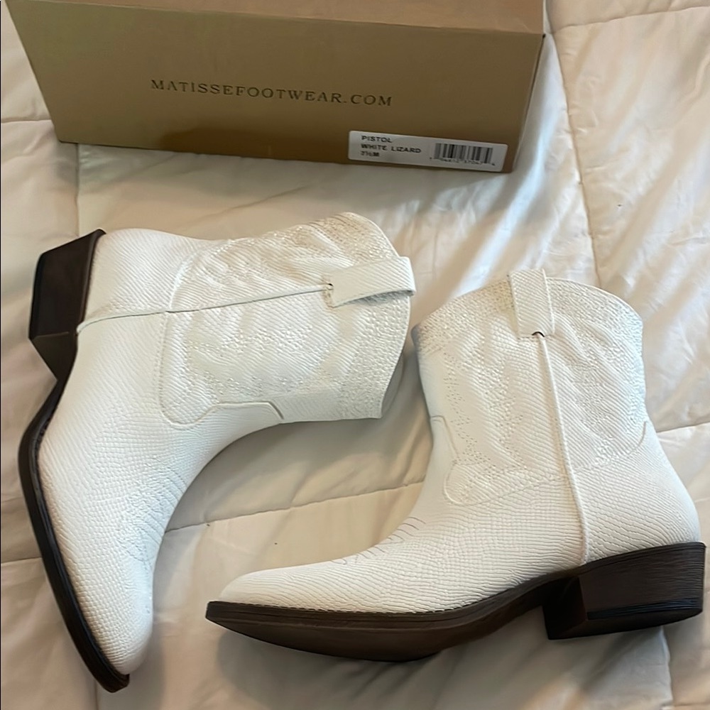 coconuts by Matisse white cowboy boots